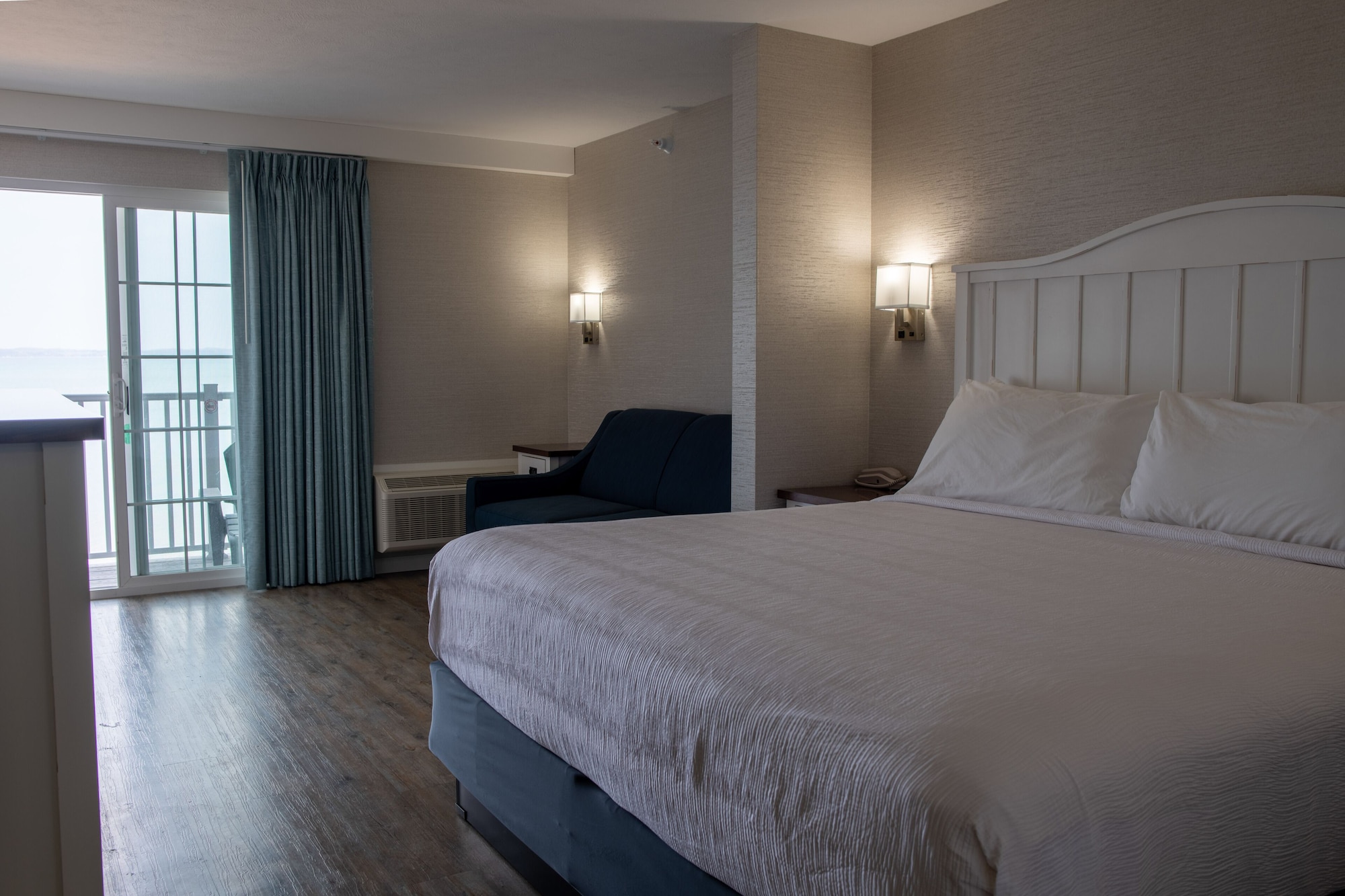 ROOM, KING BED, BEACH VIEW, SOFA, BALCONY