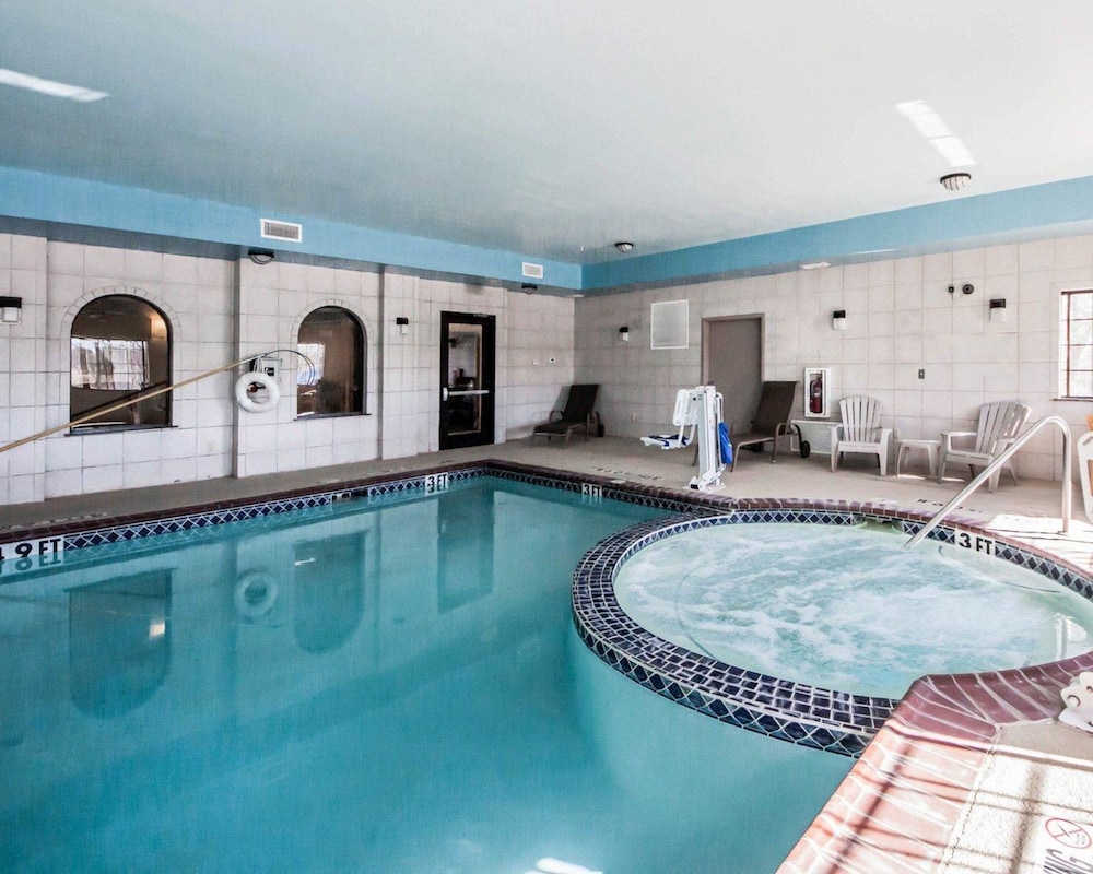 Sleep Inn And Suites Shamrock 5/39