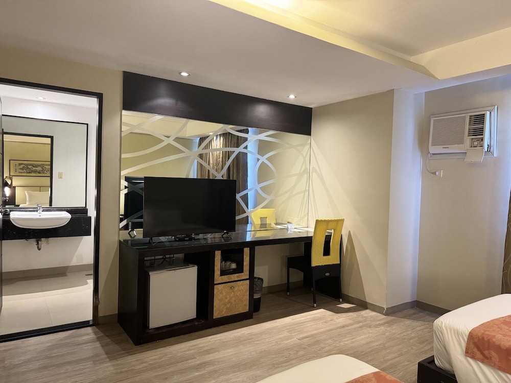 Circle Inn - Iloilo City Center 10/50