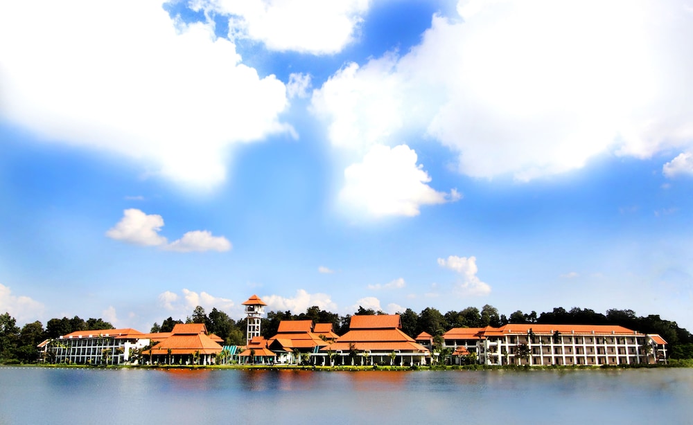 Green Lake Resort 58/64
