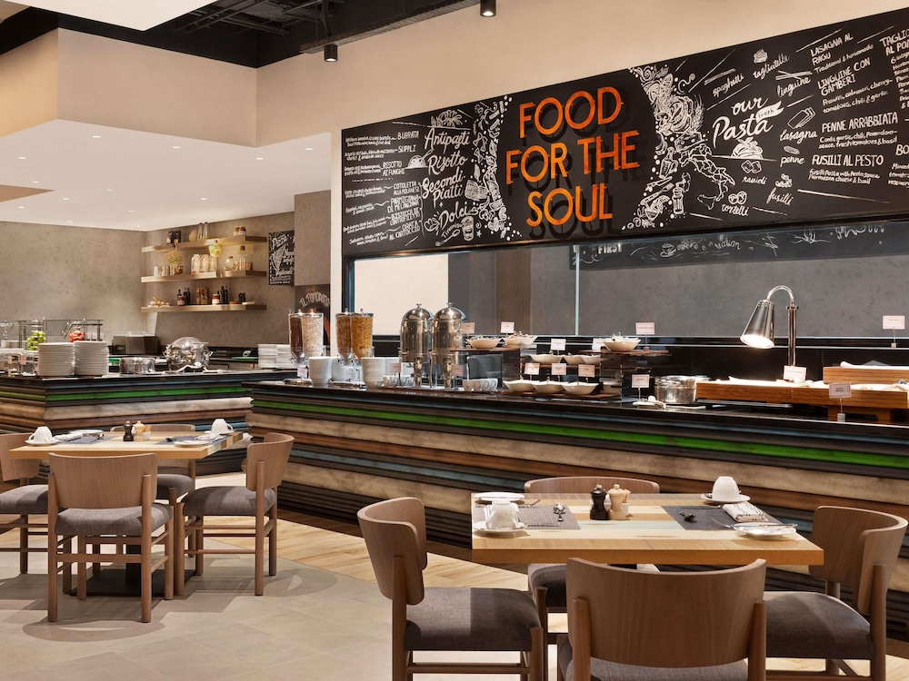 Mercure Dubai Gold District 44/53