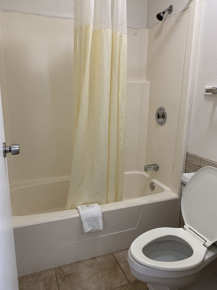 Regency Inn 46/49
