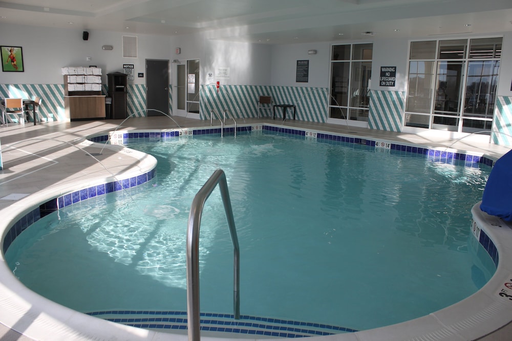 Holiday Inn Suites Hopkinsville Convention Ctr 1/41
