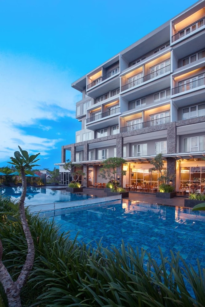 Hotel Santika Banyuwangi 2/50