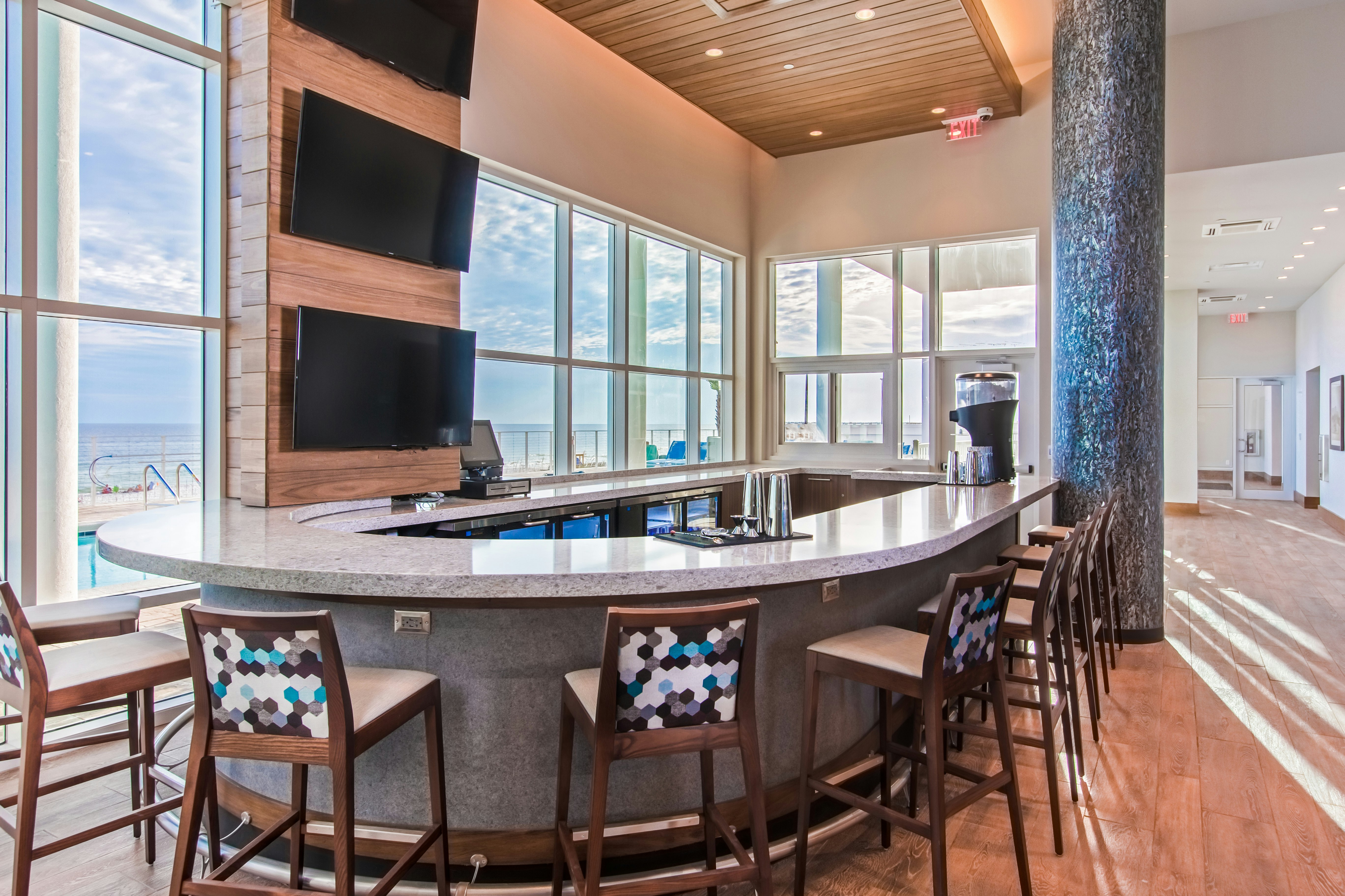 Hampton Inn & Suites Panama City Beach-Beachfront 26/33