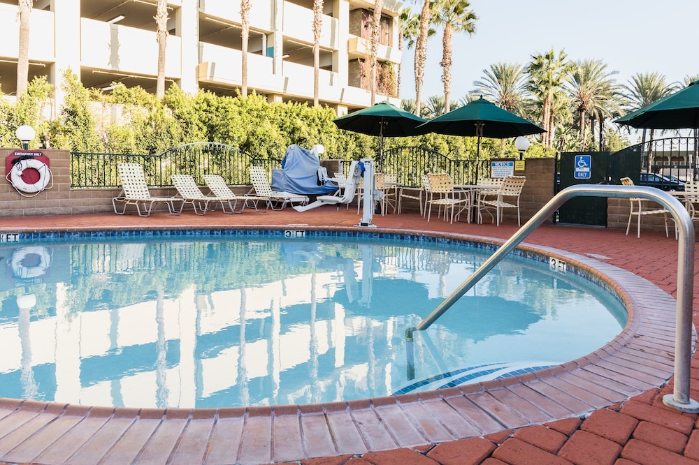 Kings Inn Anaheim 42/62