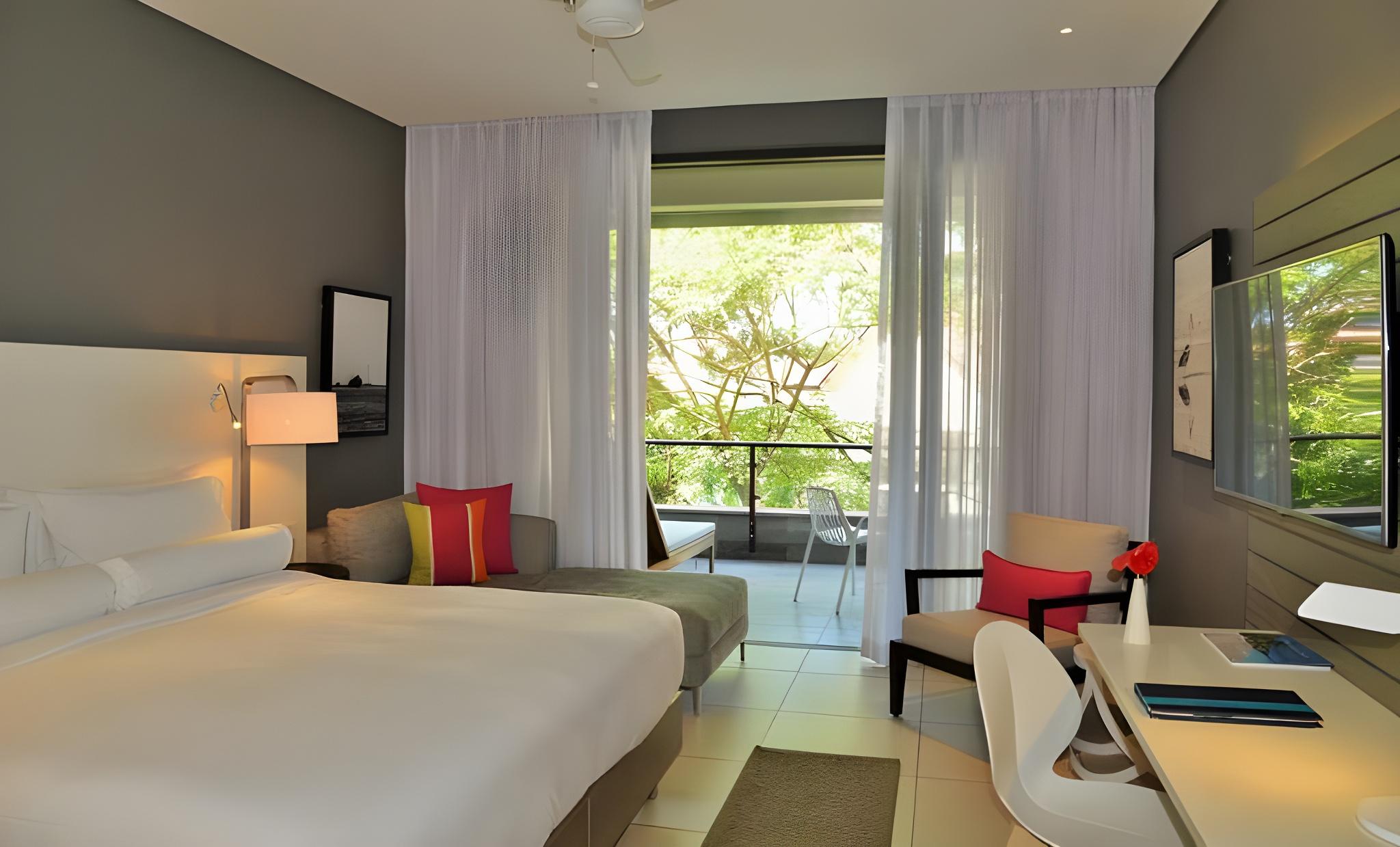 Executive, King Bed, Garden View