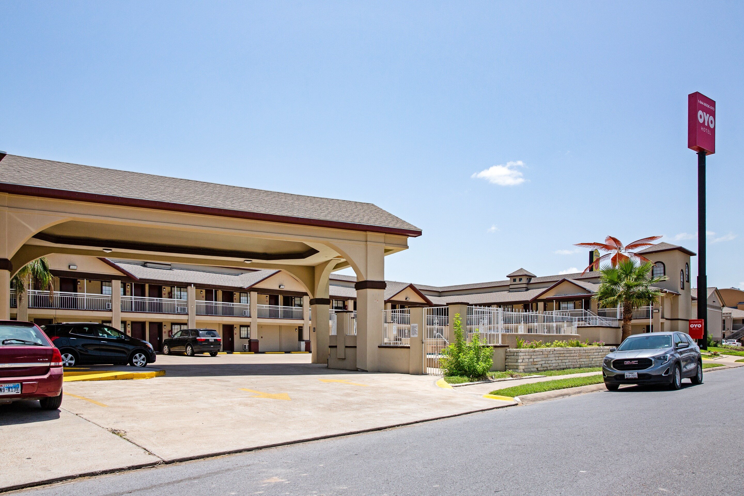 OYO Hotel McAllen Airport South 44/61