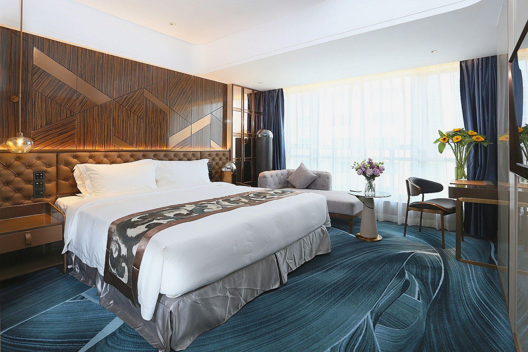 Regency Apartment Hotel 13/40