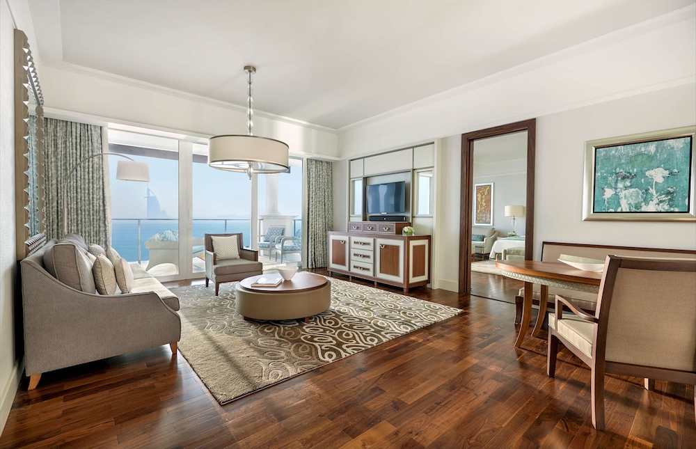 Waldorf Astoria Dubai Palm Jumeirah 45/81
