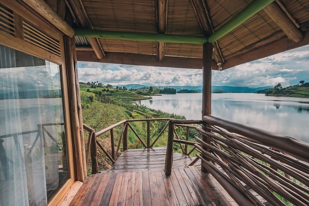 Lake Bunyonyi Rock Resort 15/50