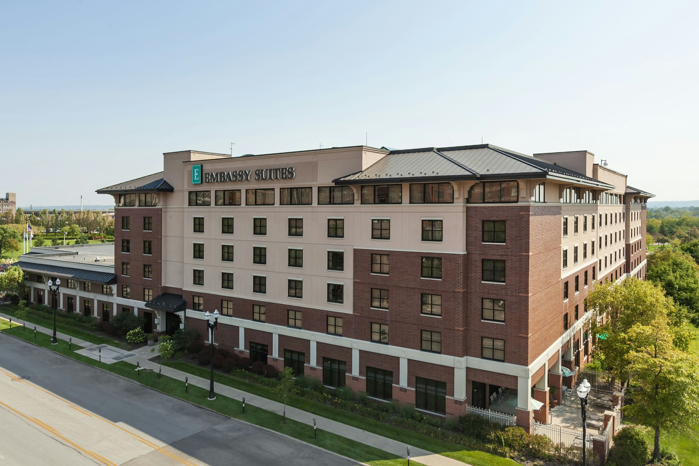 Embassy Suites by Hilton Omaha Downtown Old Market 4/58