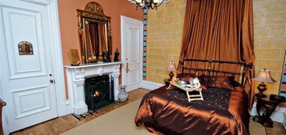Auberge Mcgees Inn 7/75