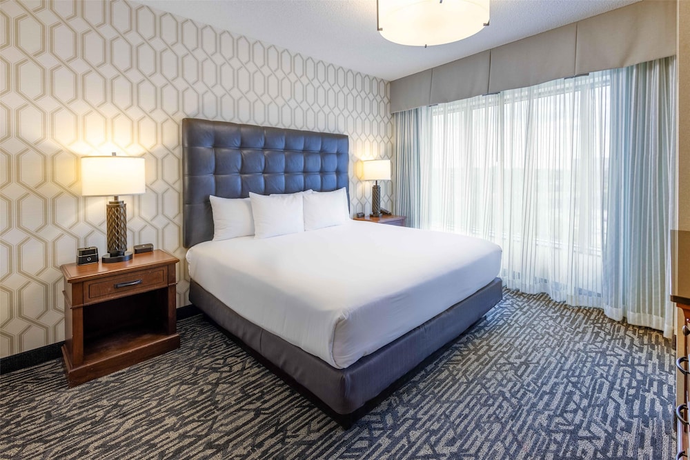 2 Rooms, Suite, King Bed, Sofa, Jetted Tub, Up Floor