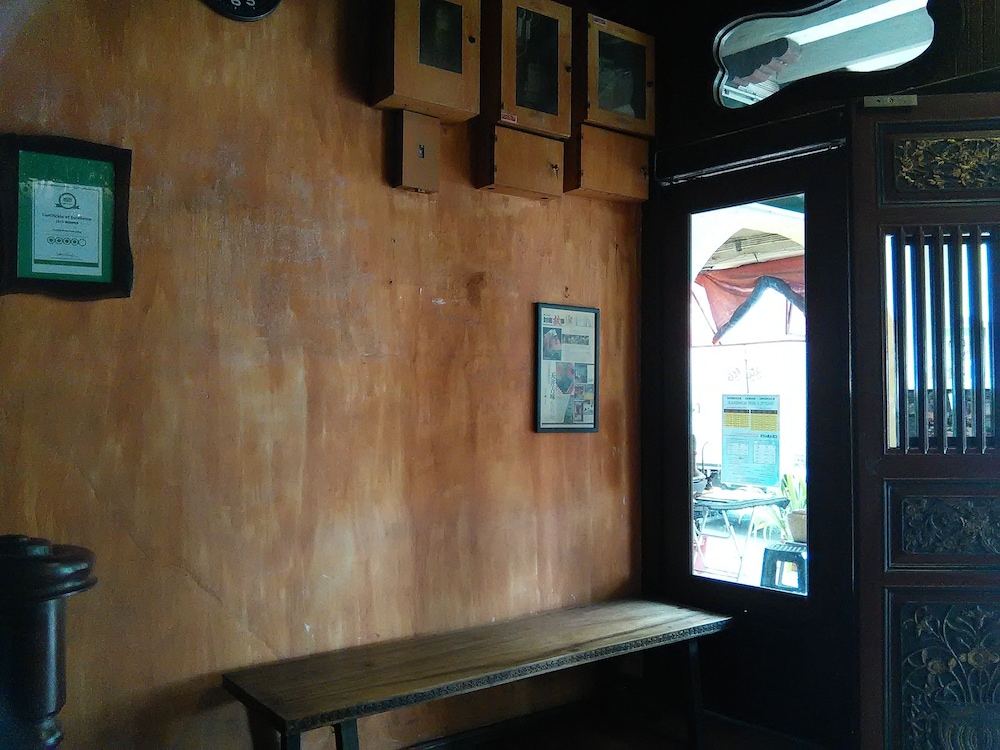 Kuching Waterfront Lodge 38/40