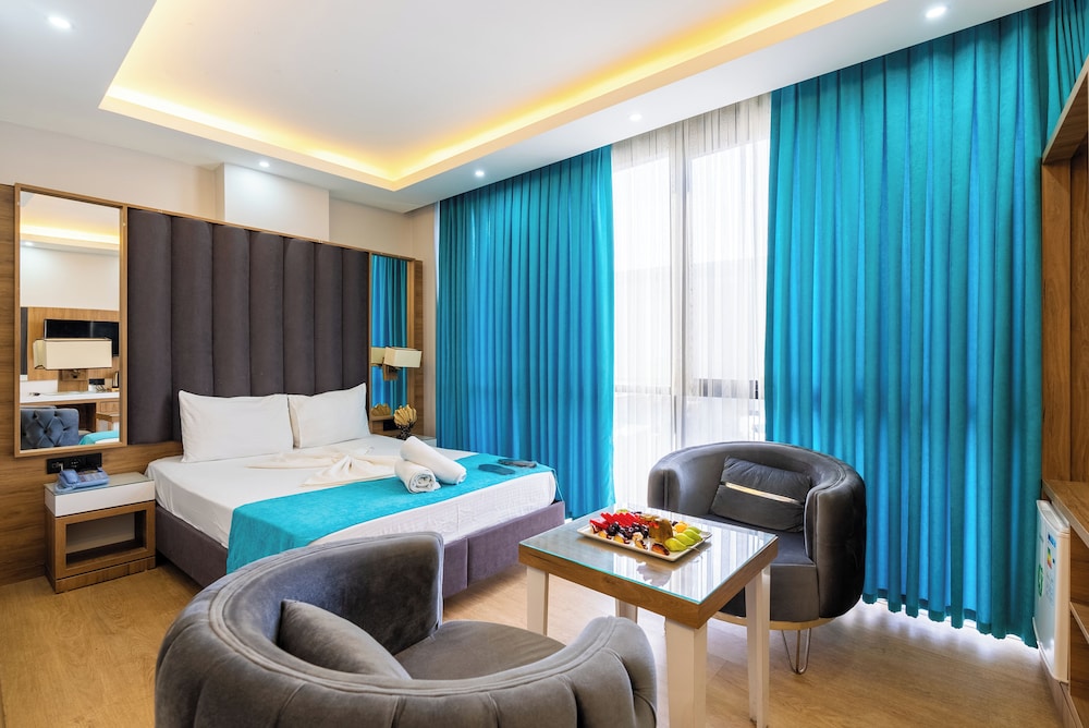 Black Palace Hotel 13/43