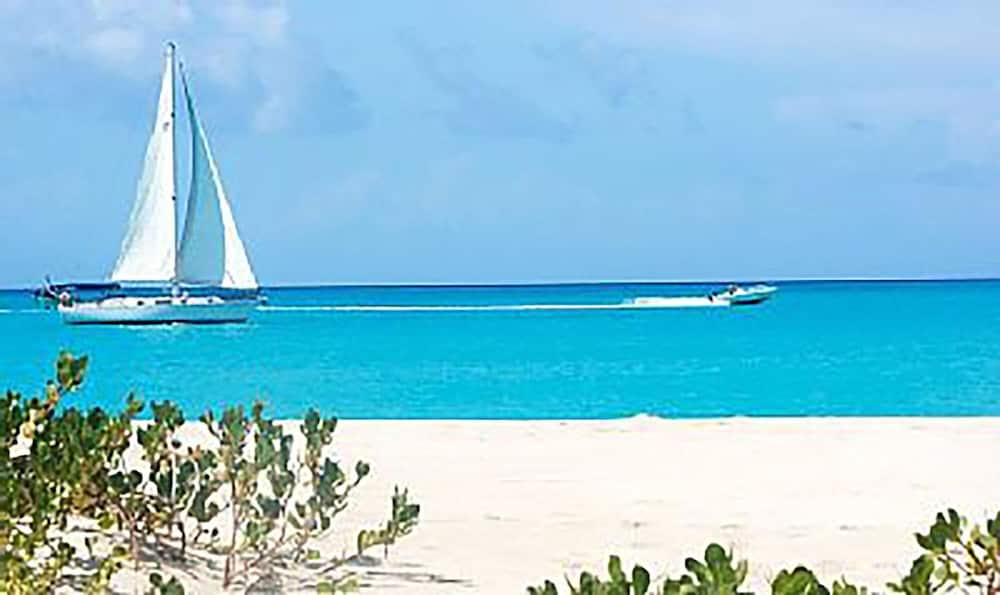 Inn At Grace Bay 19/33