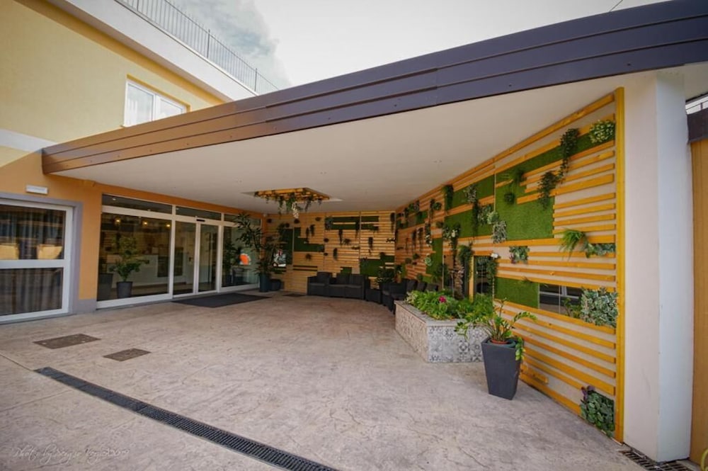 Albergo Ristorante Sonia 61/63