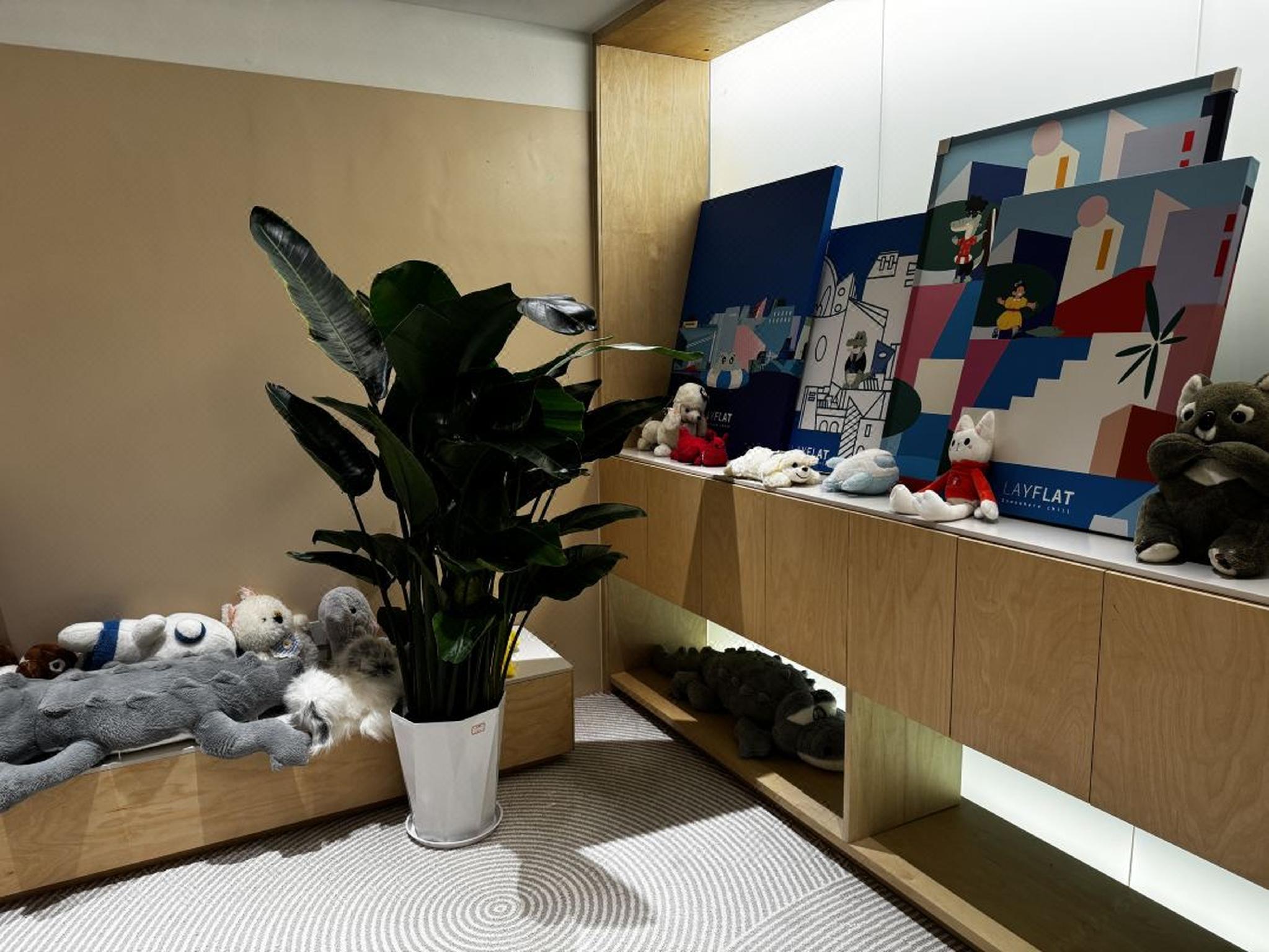 LAYFLAT HOTEL 3/31