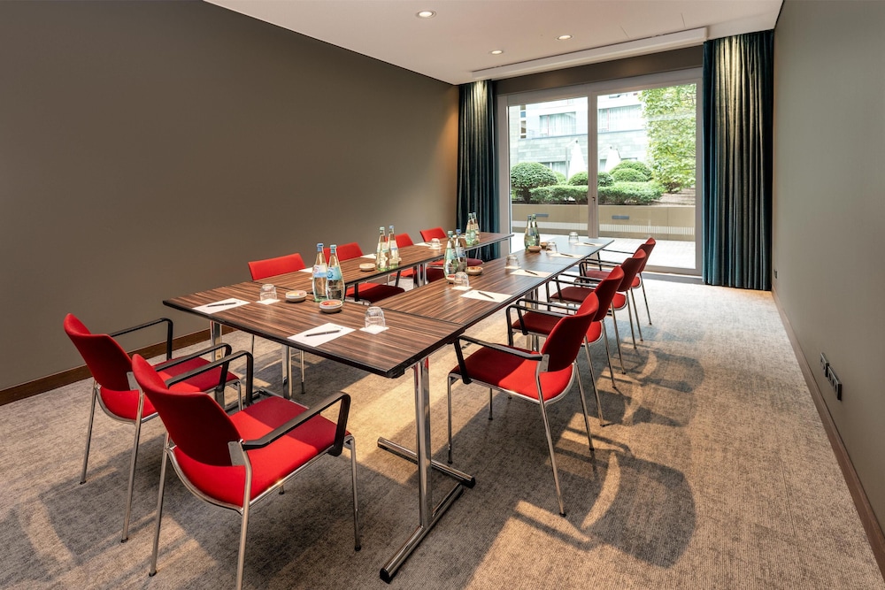 Radisson Blu Media Harbour Hotel Dusseldorf 59/68