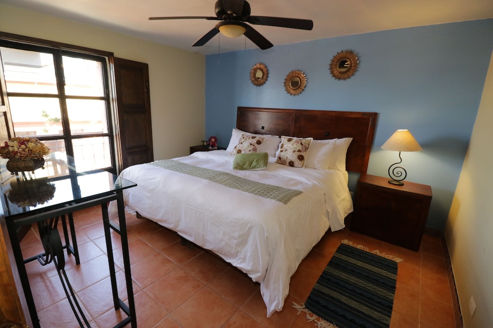 Casa Mia Suites 26/72