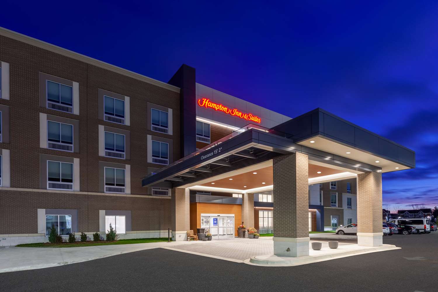 Hampton Inn Bloomfield Hills Detroit, MI 15/17