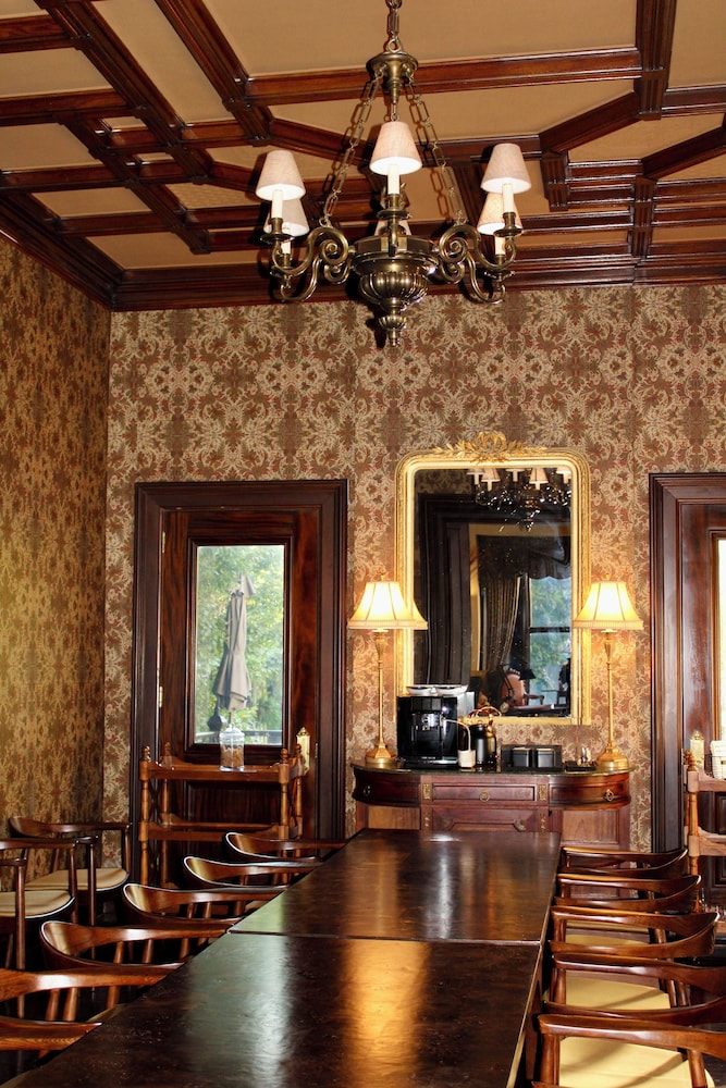 The Wheeler Mansion 36/49