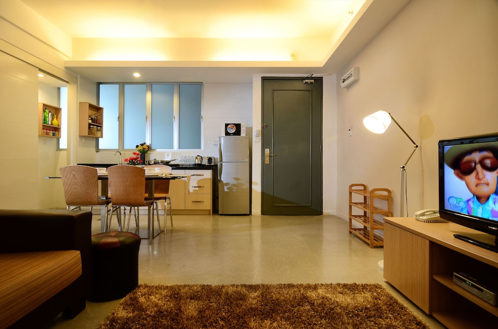One-Stop Residence & Hotel 45/51