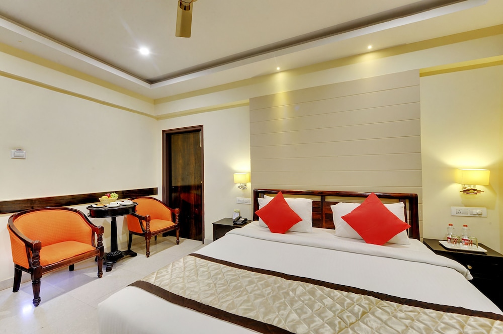 Hotel Vista Suites 12/50