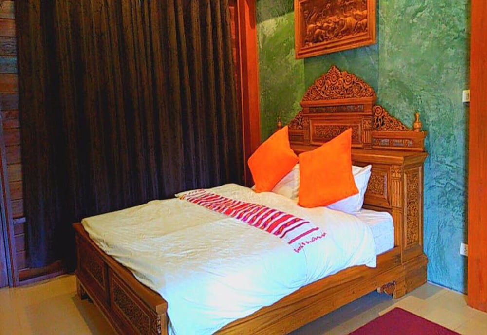 Ban Suan Tawan Chiang Dao 10/50