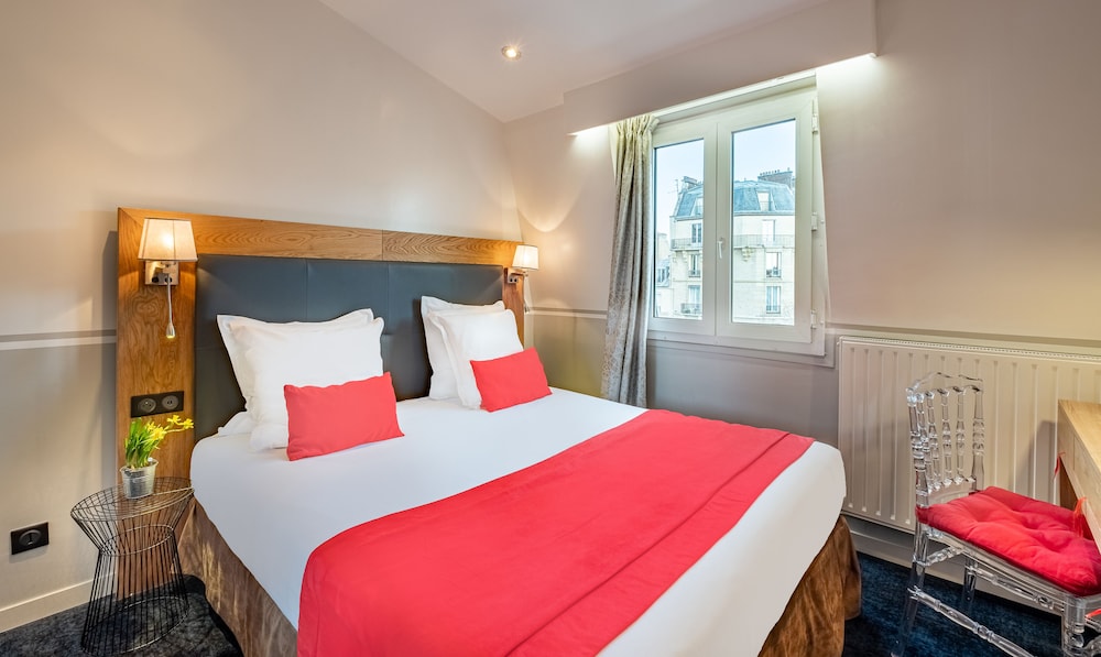 Hotel Eiffel Segur 25/69
