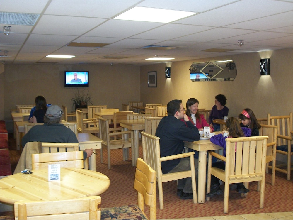 Brewster Mountain Lodge 58/65