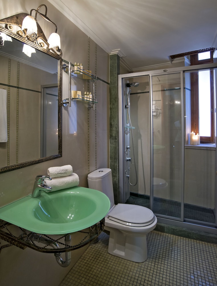 Hotel Ionas 42/61