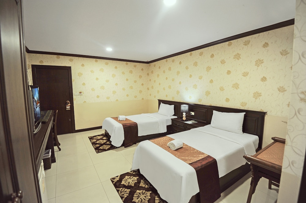 ROMENA GRAND HOTEL 27/40