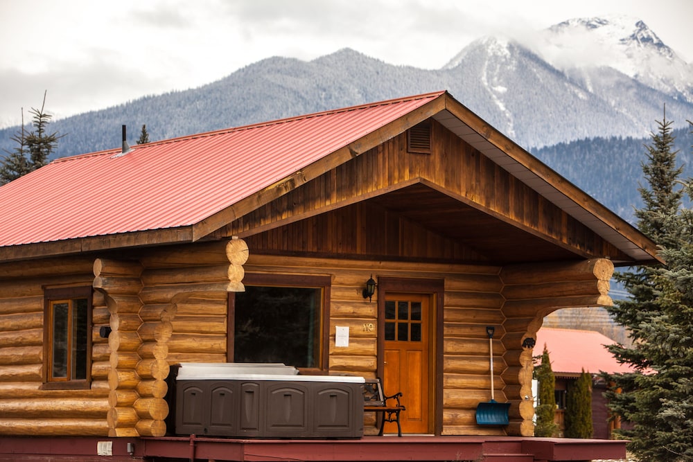 Glacier House Resort 2/36