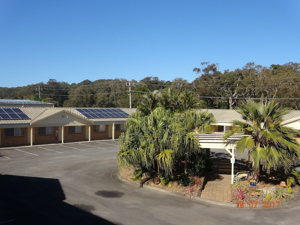 FORSTER PALMS MOTEL 3/50