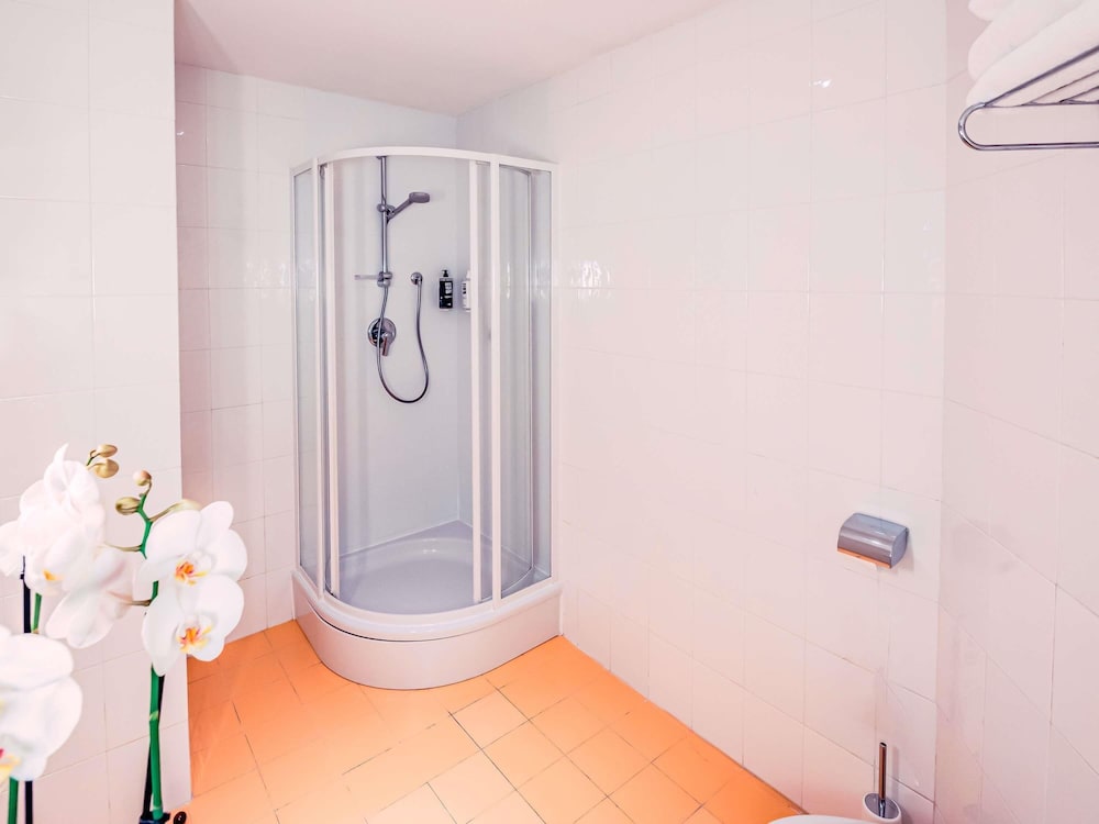 Ibis Florence North Airport Hotel 65/65
