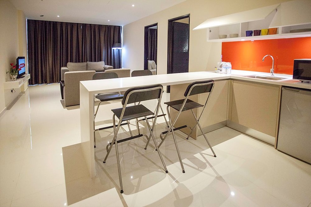 Cathayana Hotel 25/25