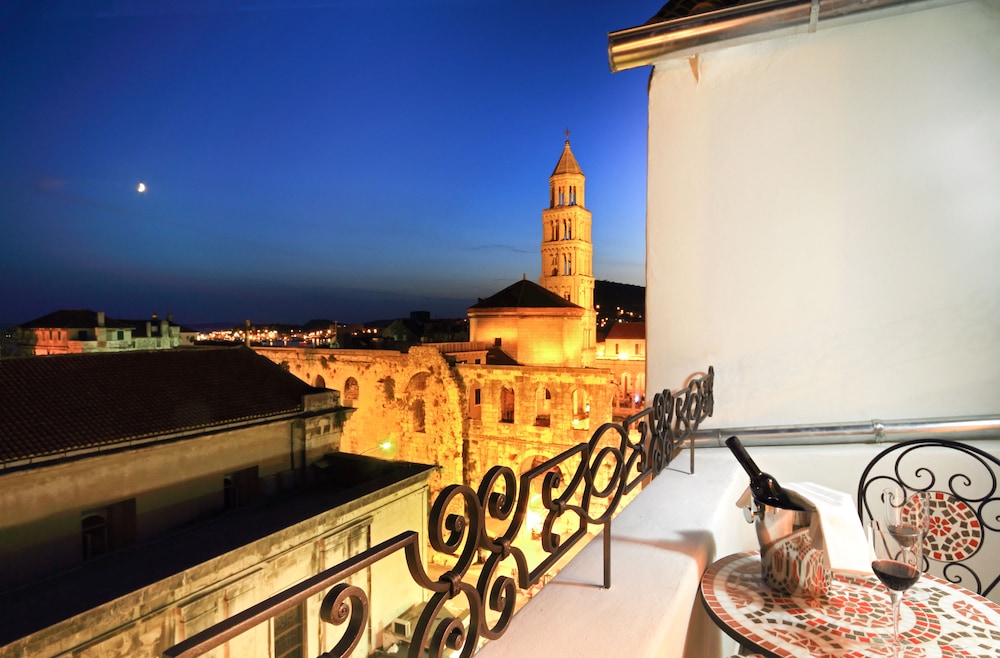 La Porta Luxury Rooms 50/59