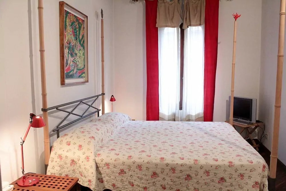 Venetian House With Terrace 3/21