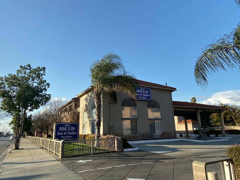 Guesthouse Inn Suites 56/63