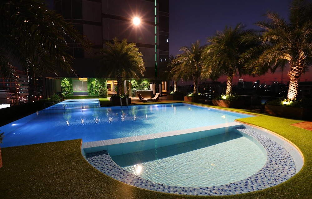 The Bazaar Hotel Bangkok 74/77