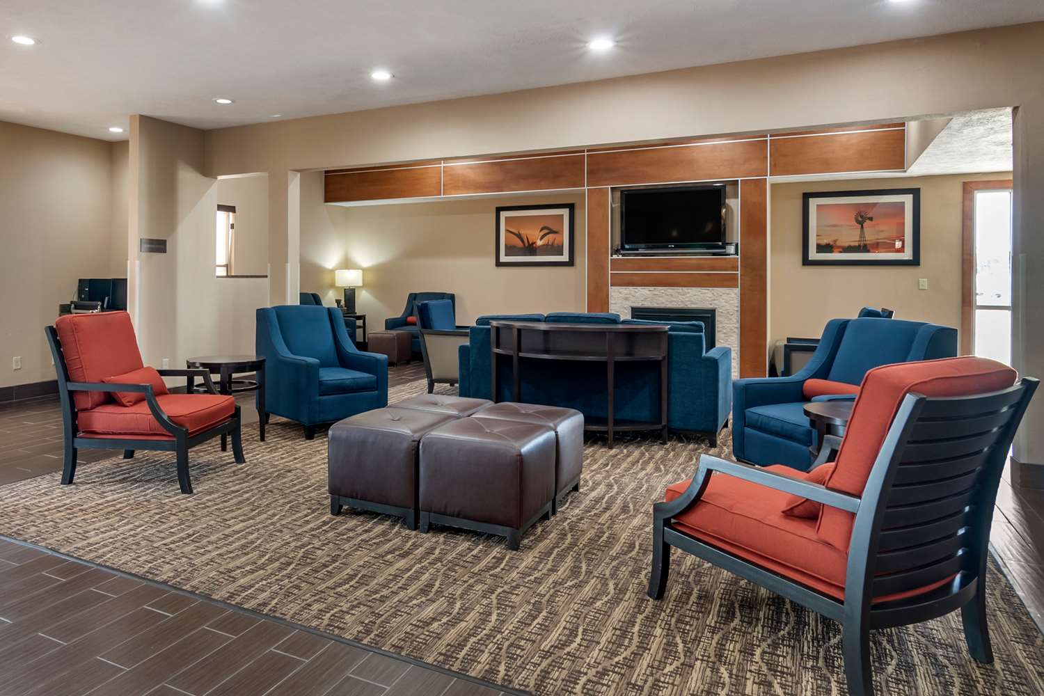 Comfort Inn and Suites Junction City Near Fort Riley 9/12