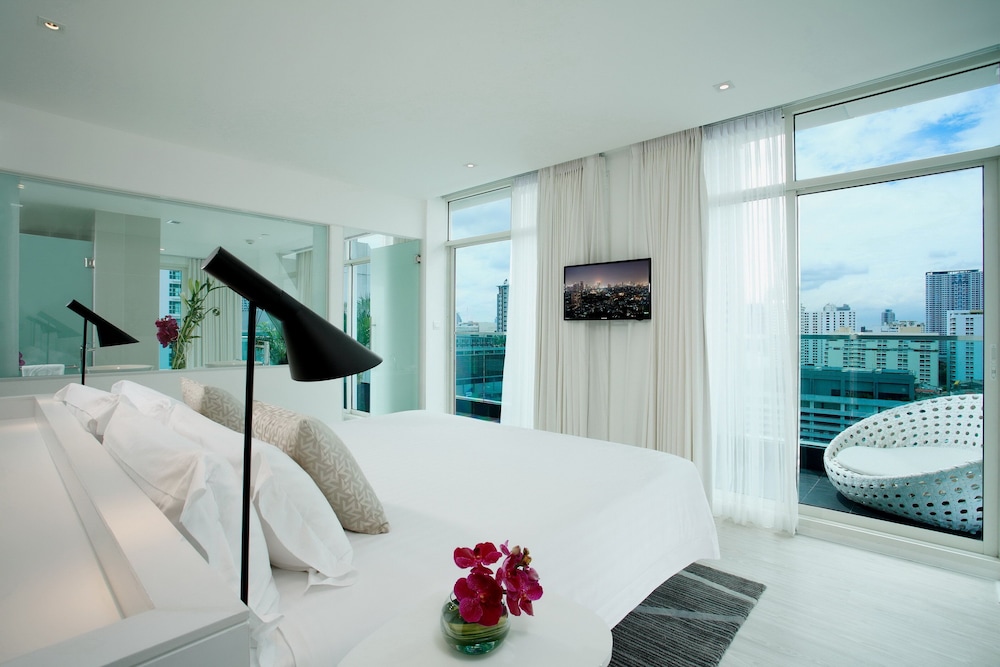 Centara Watergate Pavilion Hotel Bangkok 38/87