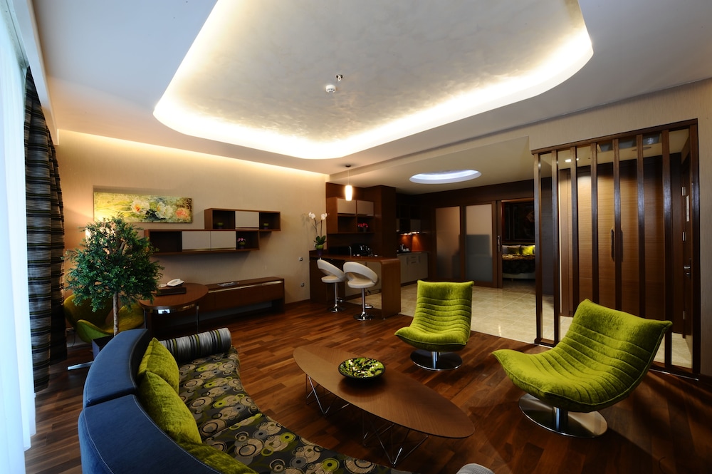 Ramada by Wyndham Podgorica 28/43