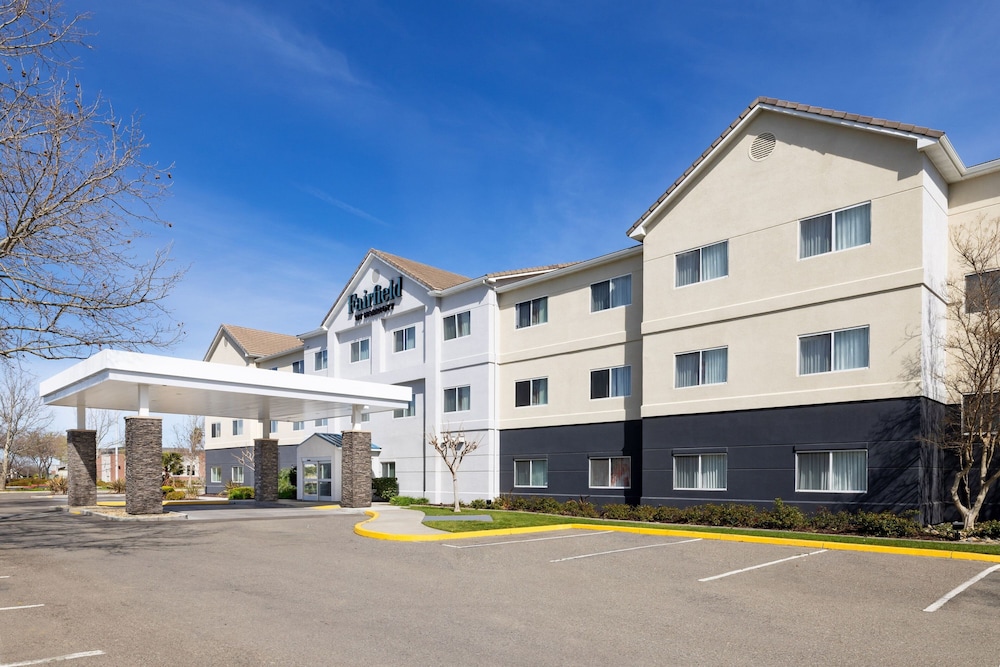 Fairfield Inn Tracy 19/21