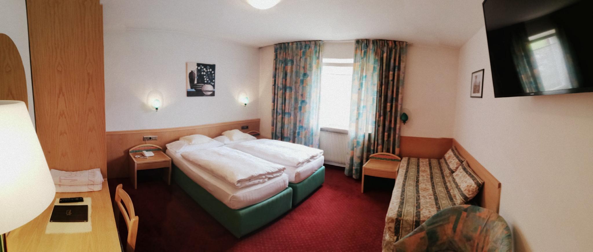 Room, Single