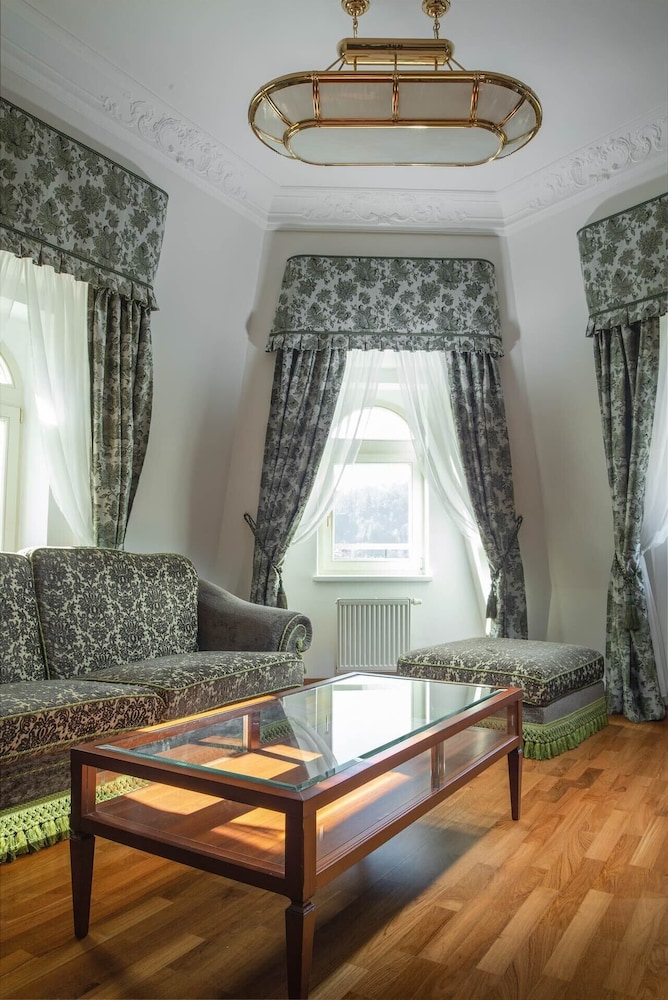 Schlosspark Spa Hotel 36/50