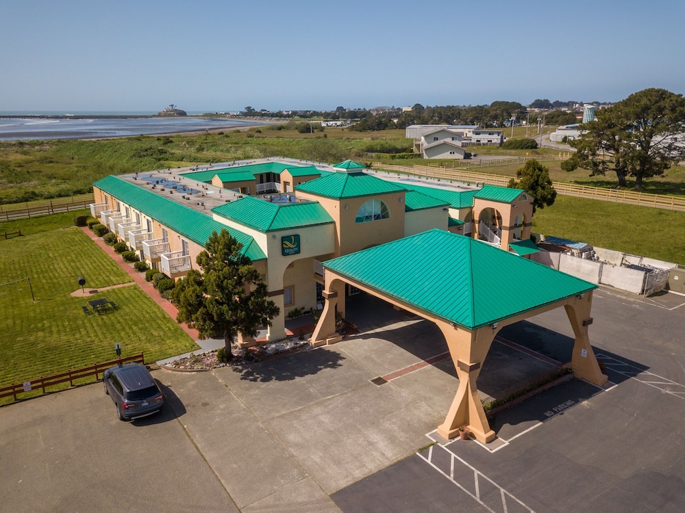 Quality Inn & Suites Crescent City Redwood Coast 8/52