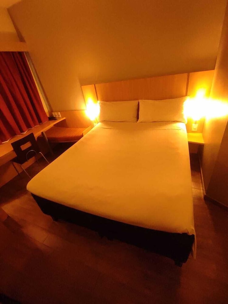 Ibis Presidente Prudente 33/50